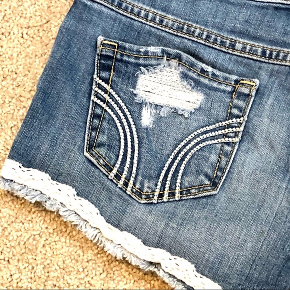 Hollister distressed denim shorts lace trim 00 w23 - Picture 4 of 4